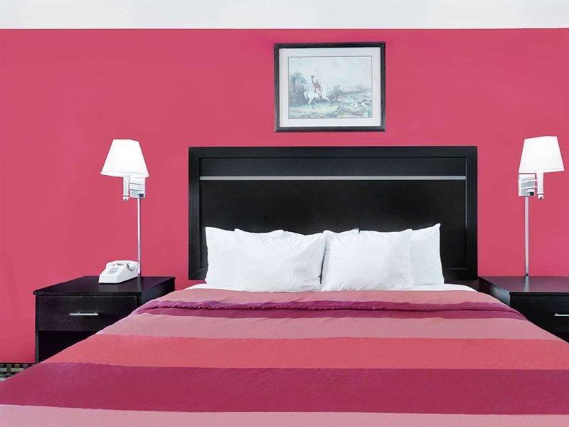 Days Inn By Wyndham Savannah Buitenkant foto