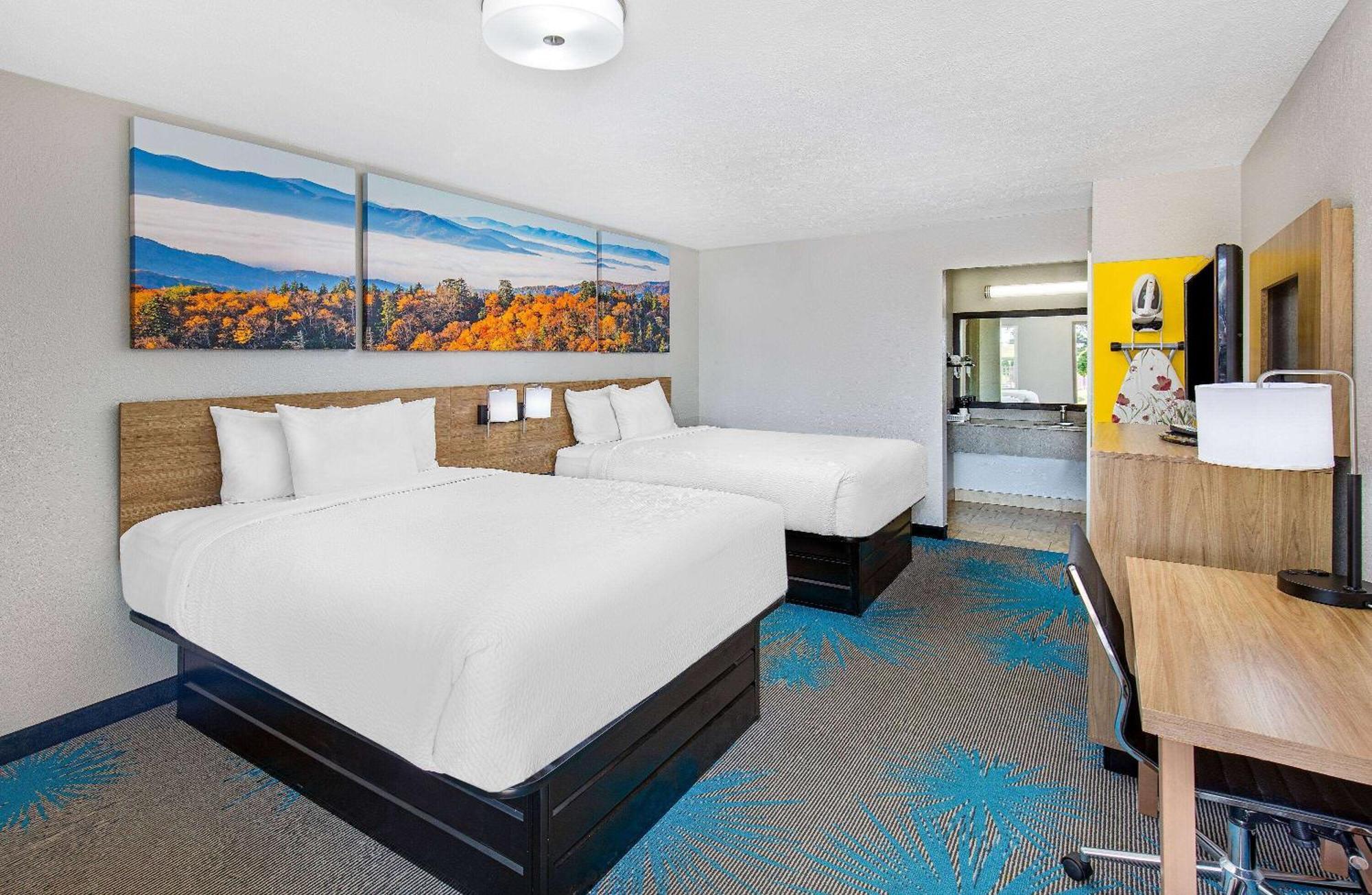 Days Inn By Wyndham Savannah Buitenkant foto