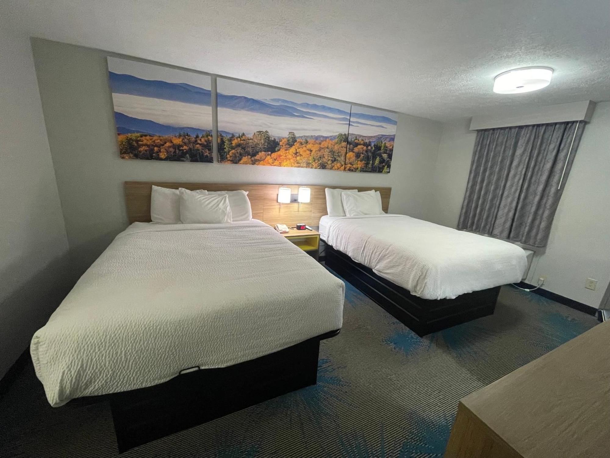Days Inn By Wyndham Savannah Buitenkant foto
