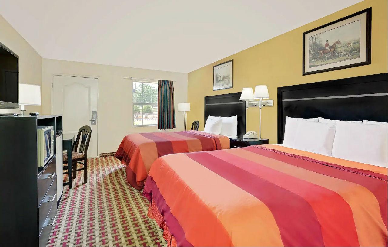 Days Inn By Wyndham Savannah Buitenkant foto